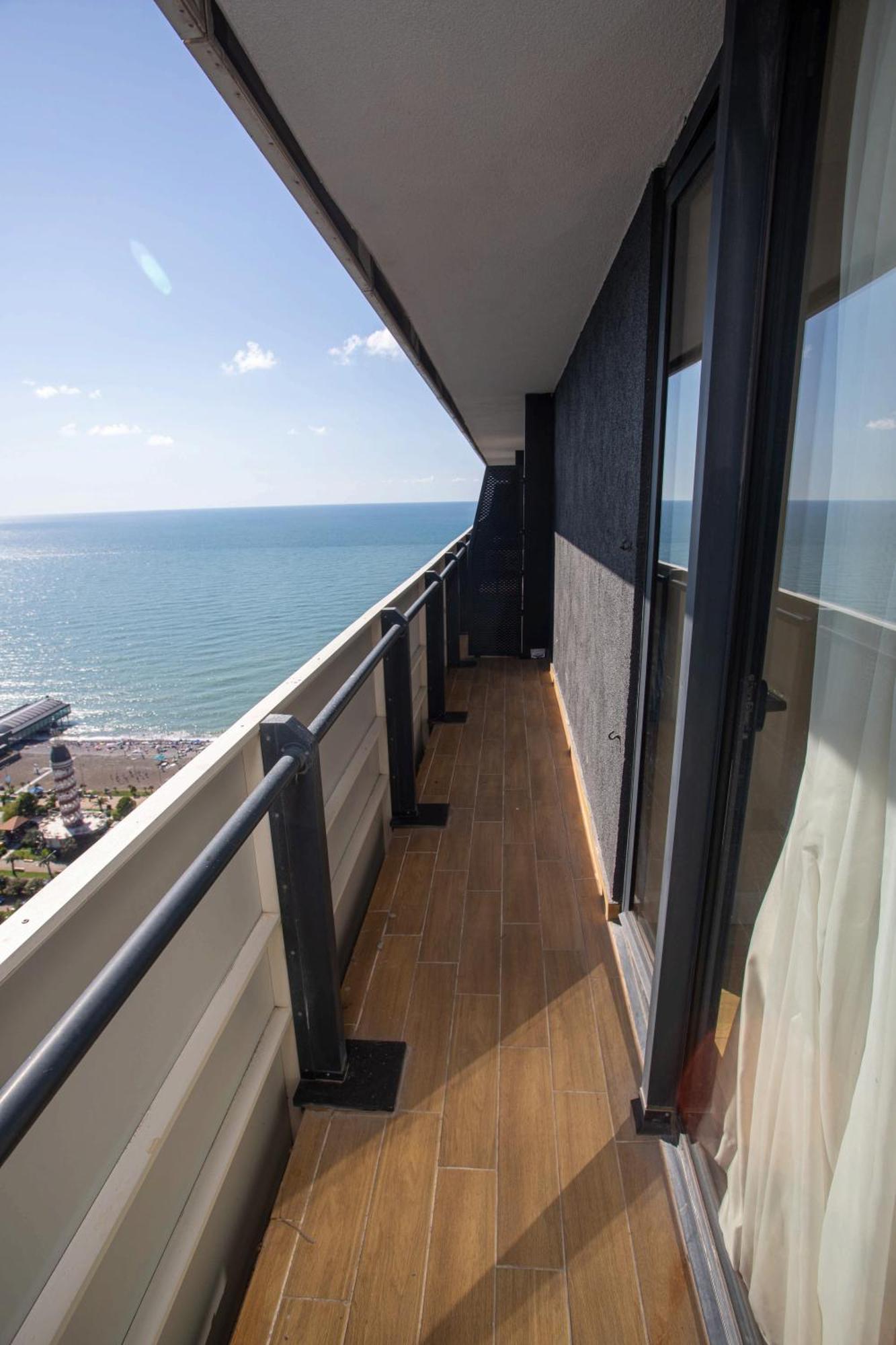 Luxsor & Gorgeous Sea Vlews Apartman Batumi Kültér fotó