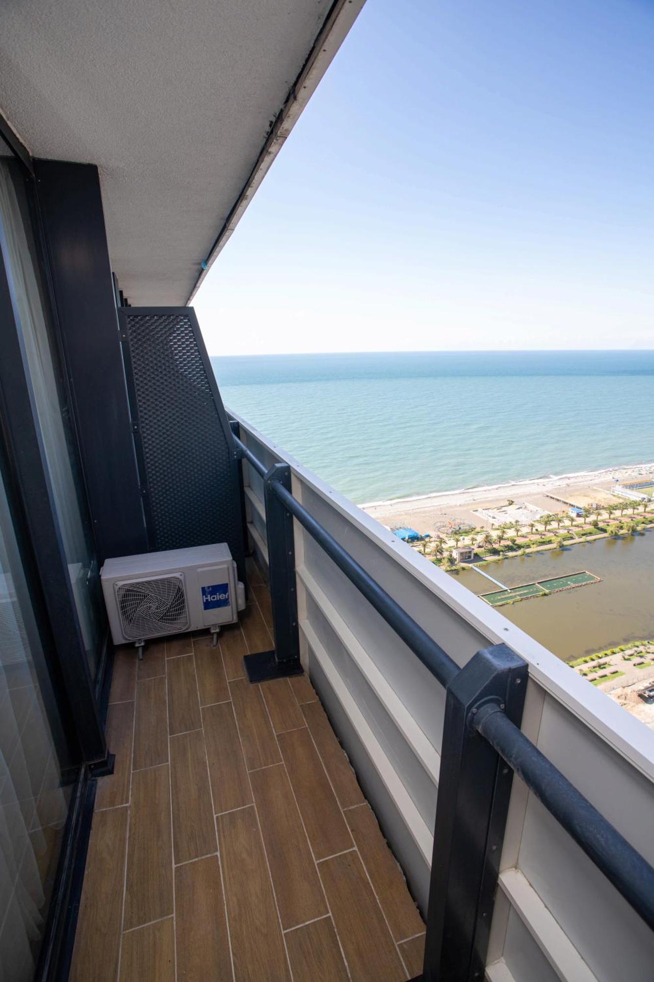 Luxsor & Gorgeous Sea Vlews Apartman Batumi Kültér fotó