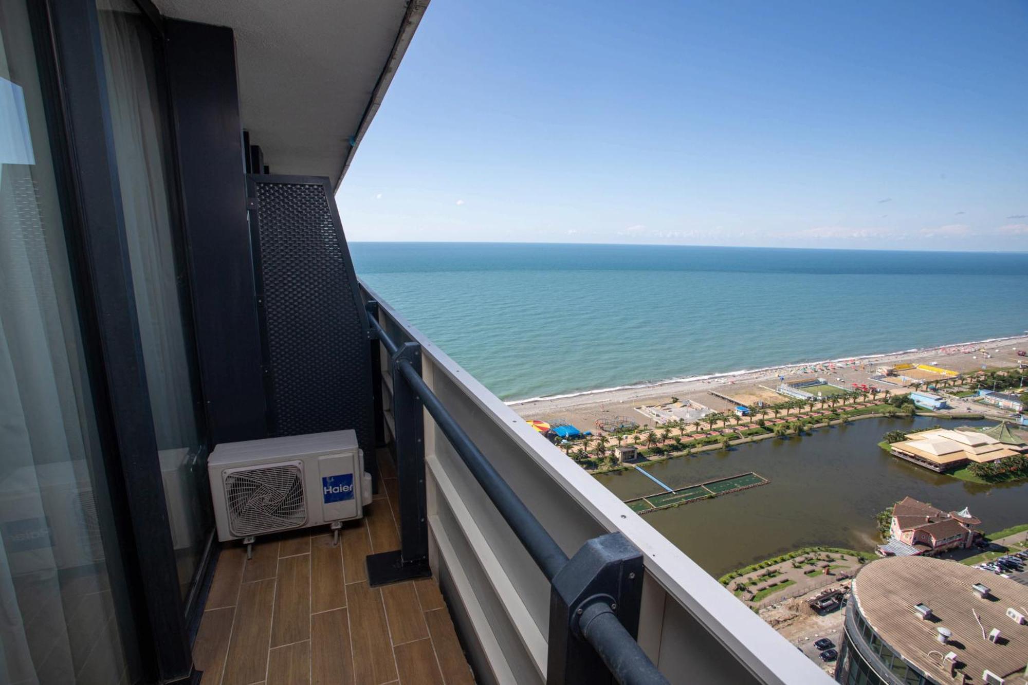 Luxsor & Gorgeous Sea Vlews Apartman Batumi Kültér fotó