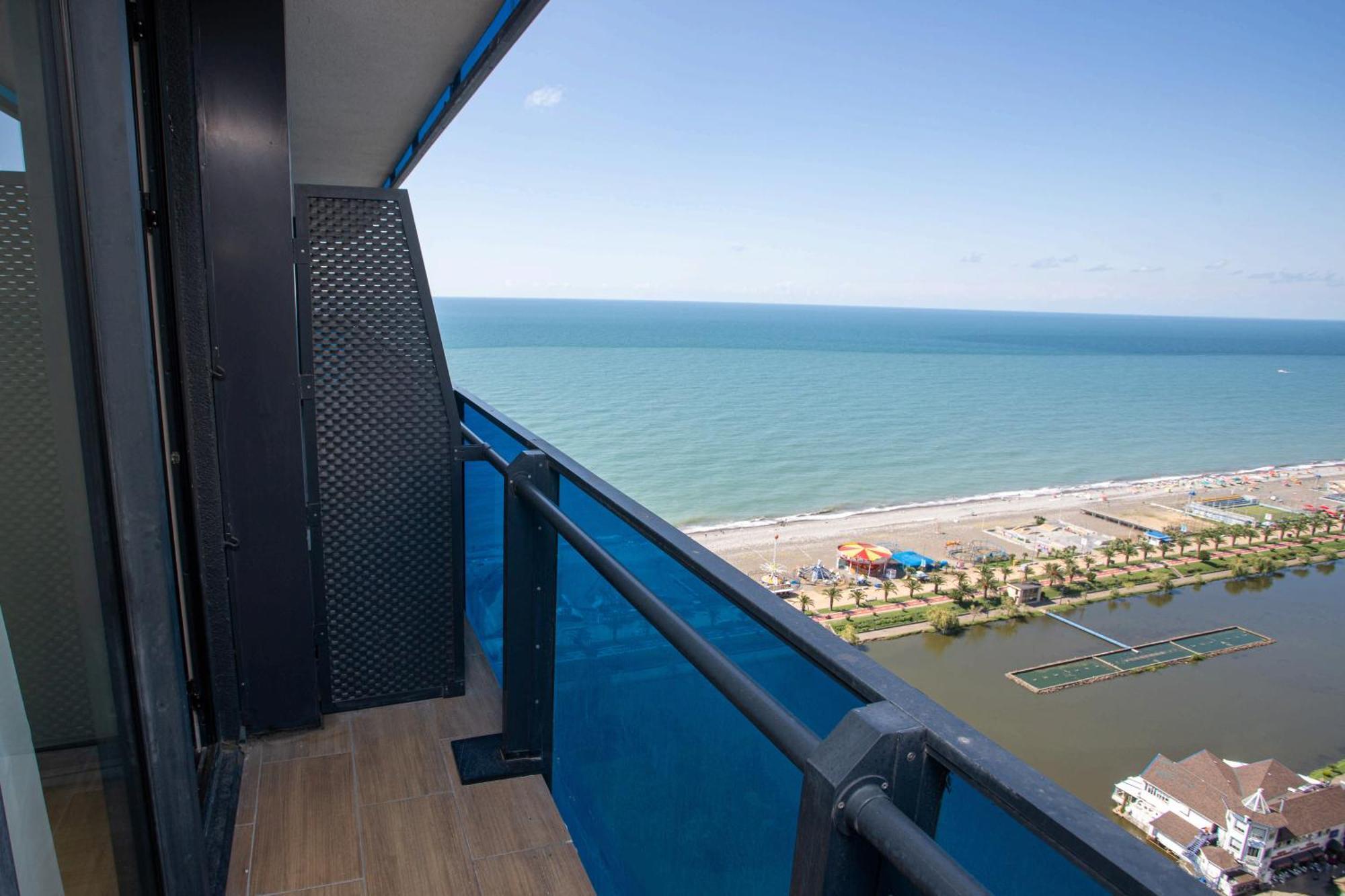 Luxsor & Gorgeous Sea Vlews Apartman Batumi Kültér fotó